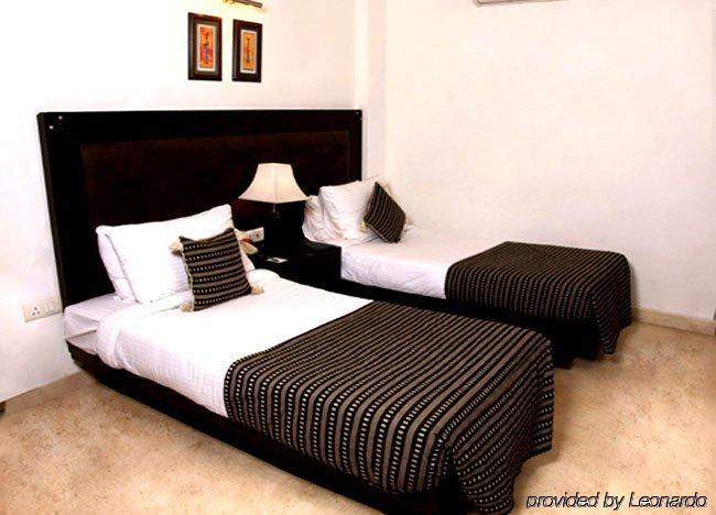 Hotel Shanti Palace West Nueva Delhi Habitación foto